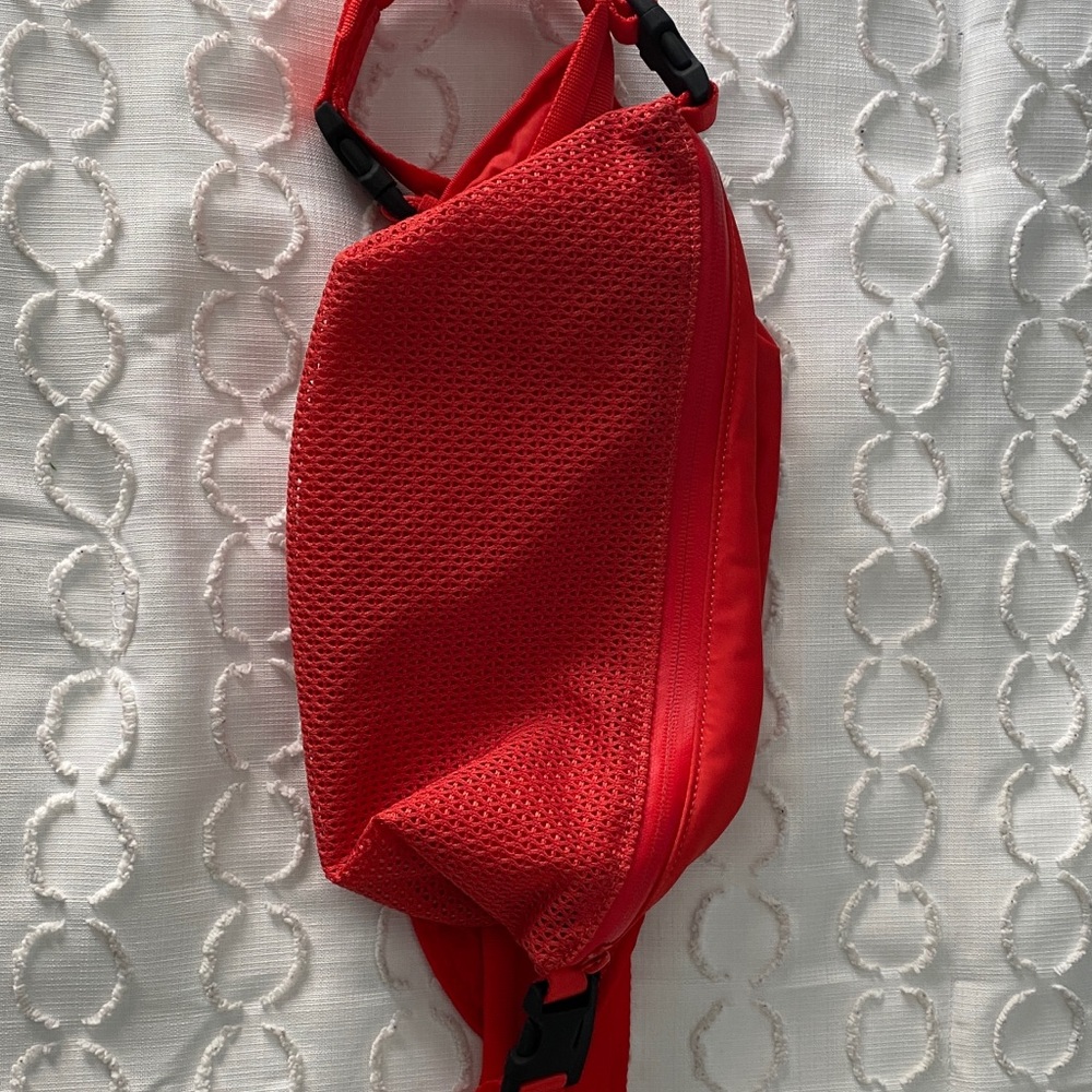 Lululemon All Hours Belt Bag
